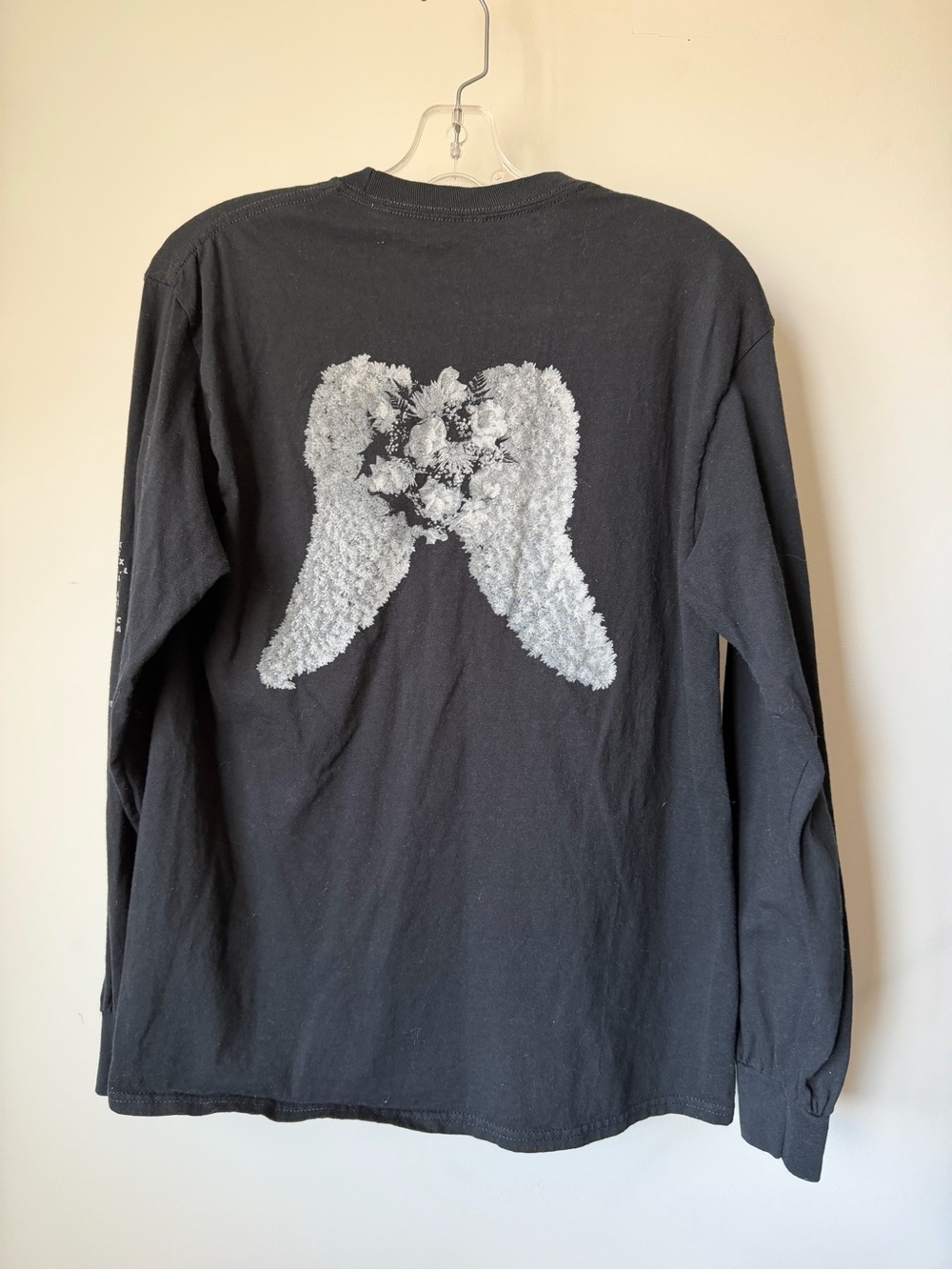 Depeche Mode World Tour 2023 Long Sleeve Band Tee Medium Angel Wings Graphic - Picture 5 of 8